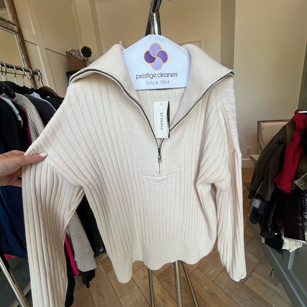 Evereve NWT XS cream quarter zip pullover
